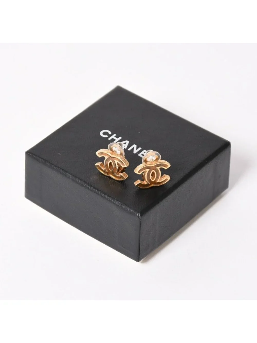 Chanel CC Logo Earrings 05 Gold Brown Metal